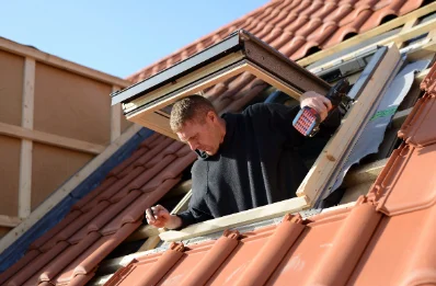 Pose de fenêtres de toit Velux à Lafrançaise